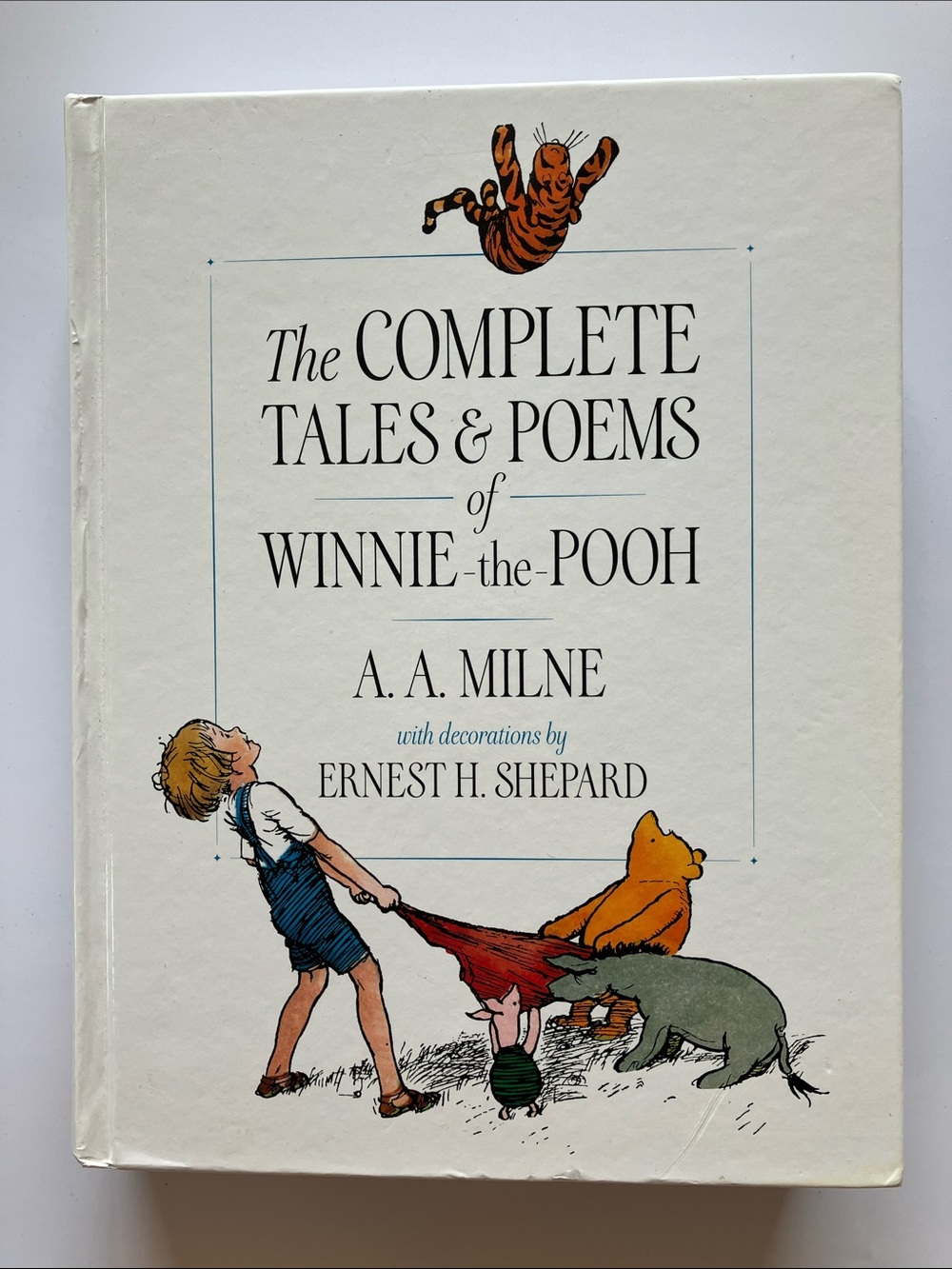 The Complete Tales and Poems of Winnie the Pooh Hardcover Book